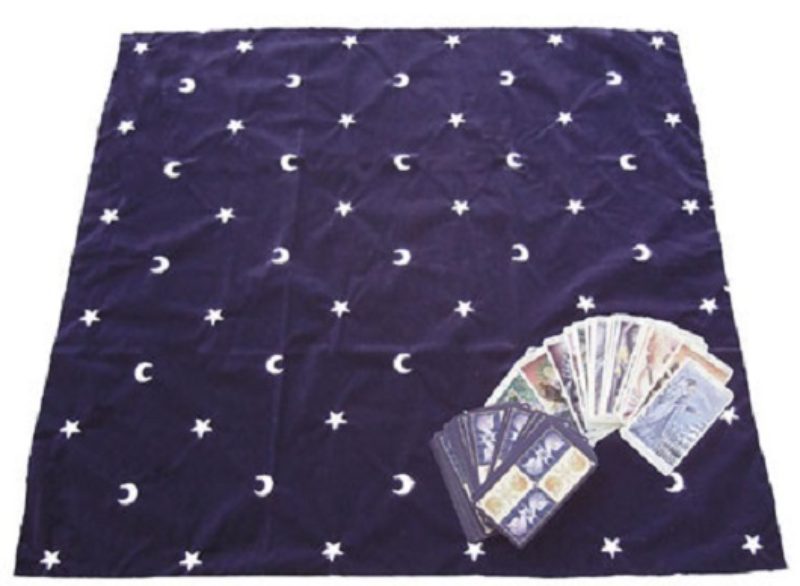 Tapis De Tarot Et Divinatoire Tapis Tarot Velours Knana 60x60cm - Motif Papillon Et Croix Celtique | Accessoire Divination Tapis Lecture Cartes Tapis De Tarot Et Divinatoire Tapis Tarot Velours Knana 60x60cm - Motif Papillon Et Croix Celtique | Accessoire Divination Tapis Lecture Cartes